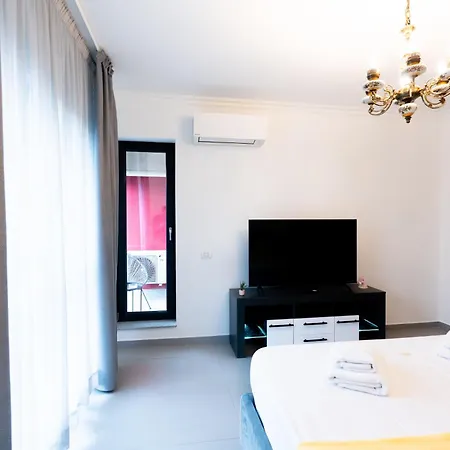 Soni Exclusive 458 Plaza With Private Parking & Self Check-in 公寓 布加勒斯特